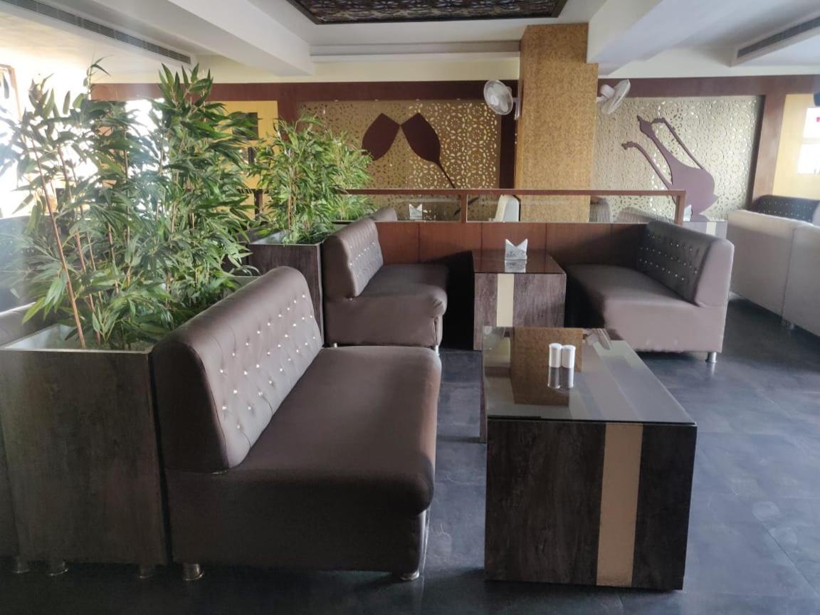 Hotel Casaya Inn Chinhat Exterior photo
